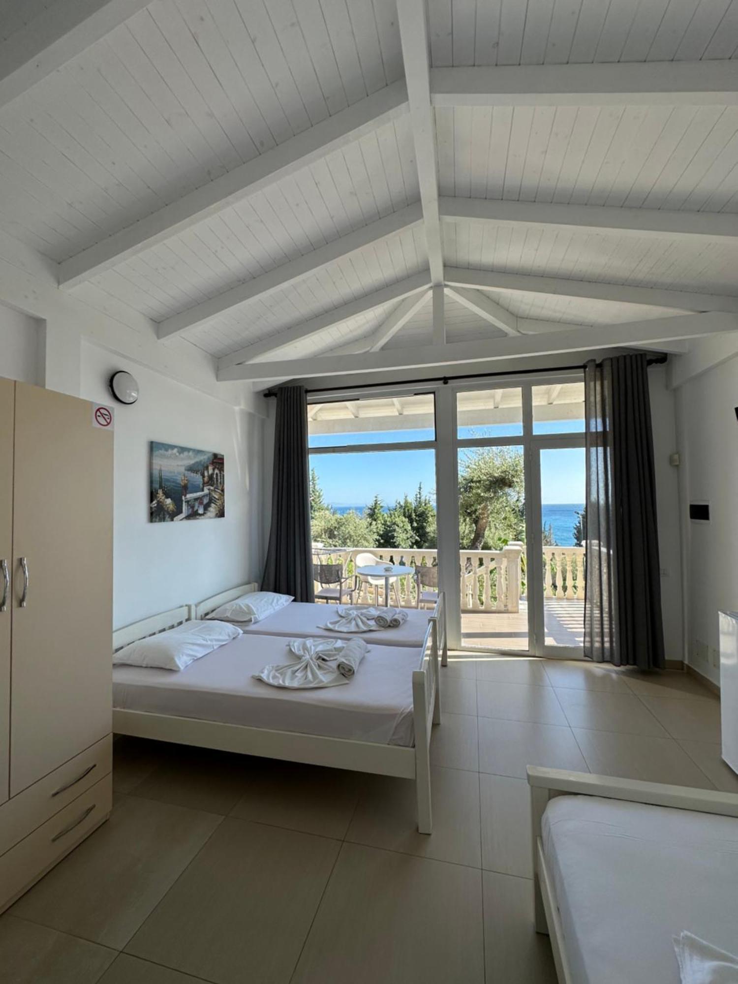 Essos Villas Dhërmi Exterior foto
