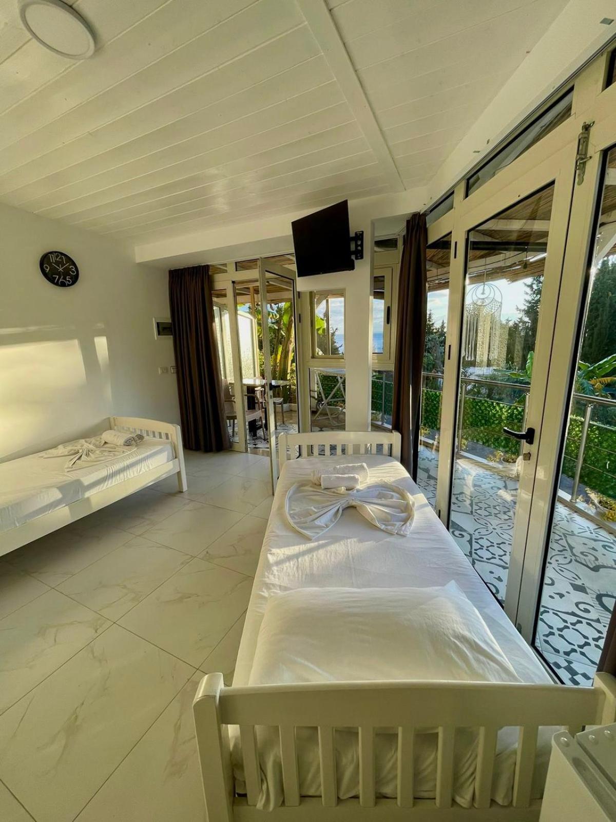 Essos Villas Dhërmi Exterior foto
